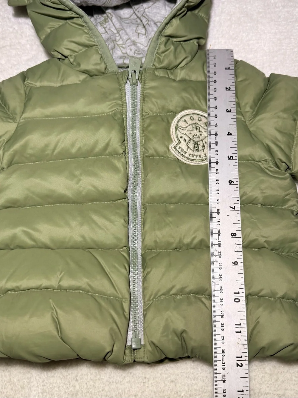 Baby Gap -Yoda - Star Wars Puffer Hooded Jacket green olive- Sz 6-12 months